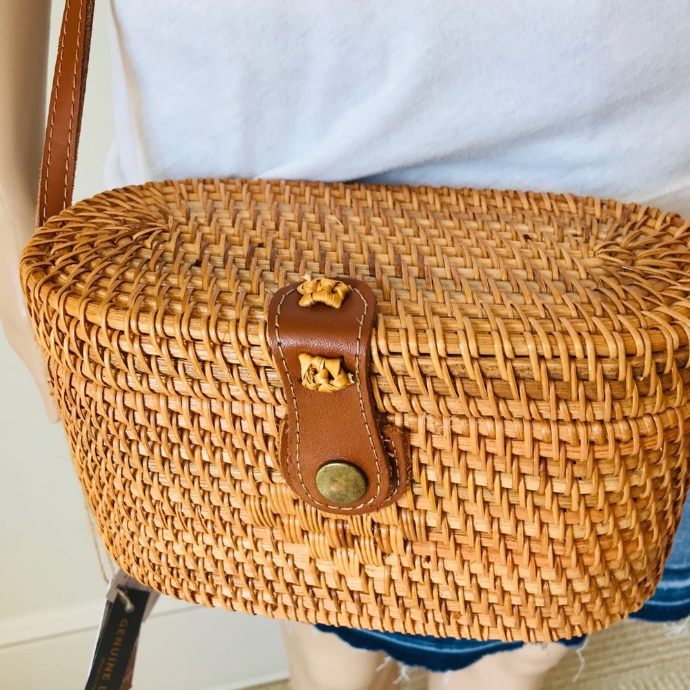 Woven Raffia Crossbody Camera Bag - Picture 3 of 11